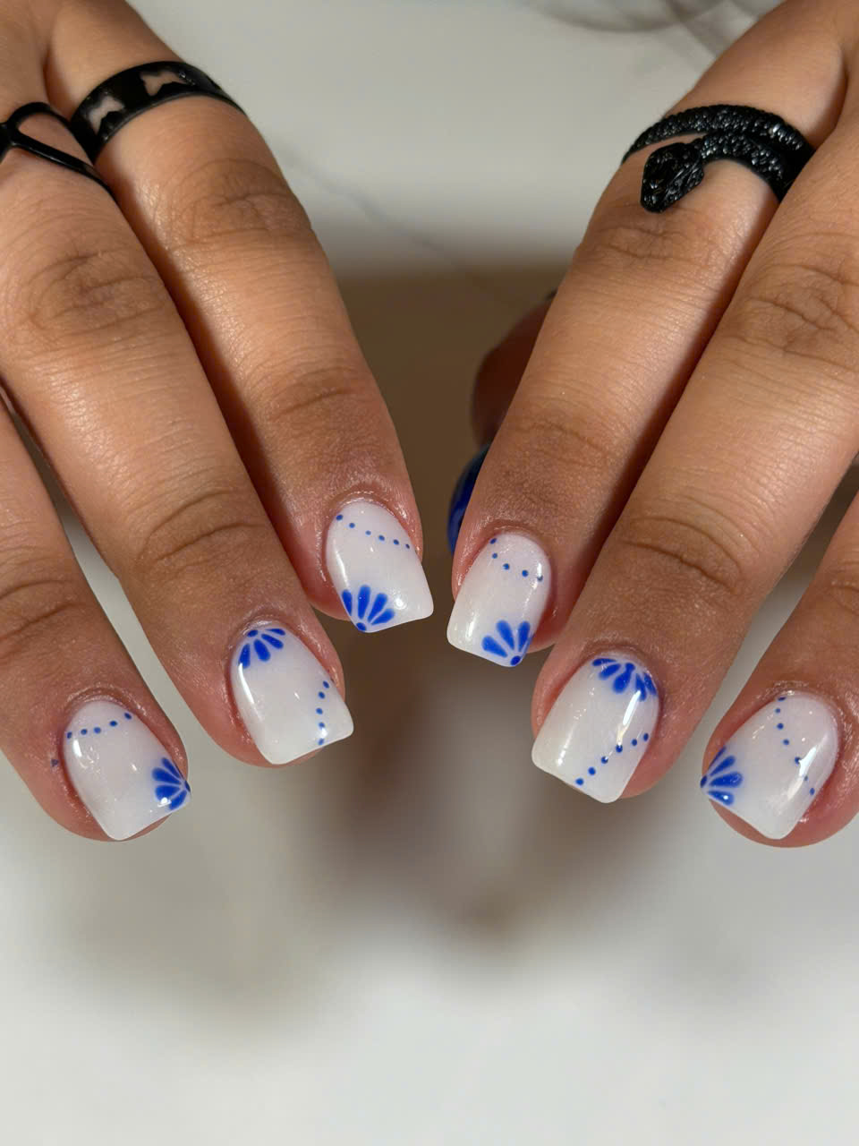 short square nails blue